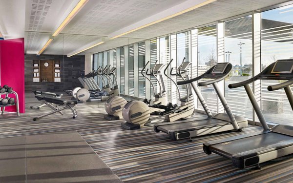 企事(shì)業(yè)/機(jī)關單位健身(shēn)房(fáng)解決方案